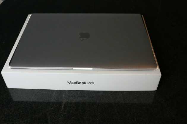 Apple MacBook Pro 15, 2020, Touchleiste 